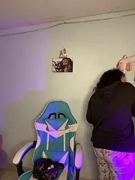 Explore our live girls sluts from our Custom and Multi clubs and checkout exclusive access to highly interactive content, such as shape, hair, titties, pussy type and many more.