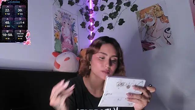 Explore our live girls sluts from our Custom and Multi clubs and checkout exclusive access to highly interactive content, such as shape, hair, titties, pussy type and many more.