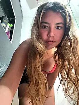 Violettt_hot from StripChat is Freechat