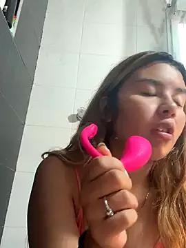 Explore our live girls sluts from our Custom and Multi clubs and checkout exclusive access to highly interactive content, such as shape, hair, titties, pussy type and many more.