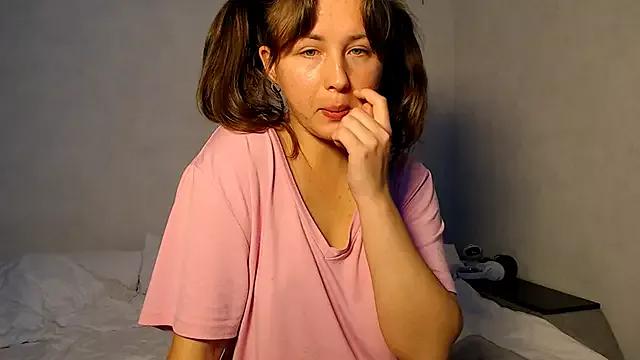 Explore our live girls sluts from our Custom and Multi clubs and checkout exclusive access to highly interactive content, such as shape, hair, titties, pussy type and many more.