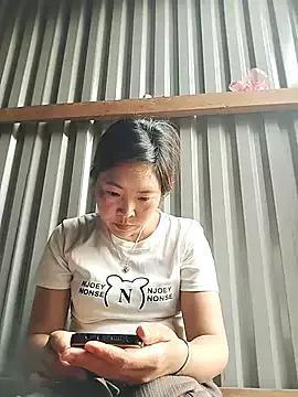 vivi_cute from StripChat