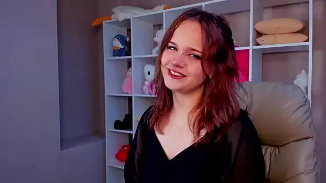 Vivian_Hortton from StripChat