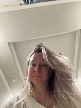 Vivian_MayXxX from StripChat