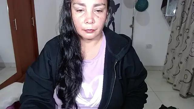 Vivian_milf_paint from StripChat is Freechat