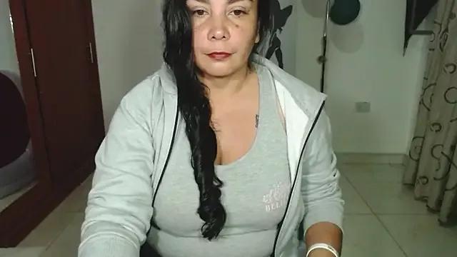 Explore our live girls sluts from our Custom and Multi clubs and checkout exclusive access to highly interactive content, such as shape, hair, titties, pussy type and many more.