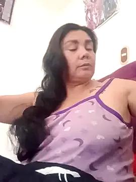 Vivian_milf_paint from StripChat