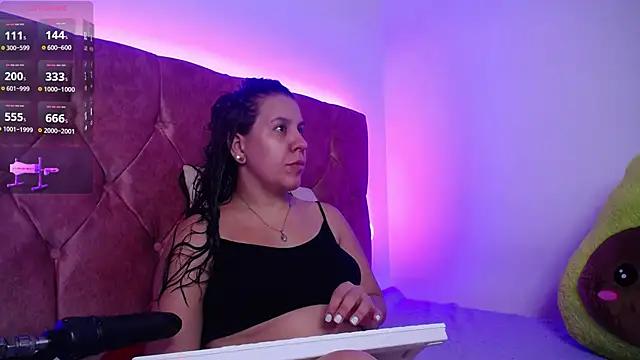 VIVIANA_MZ from StripChat