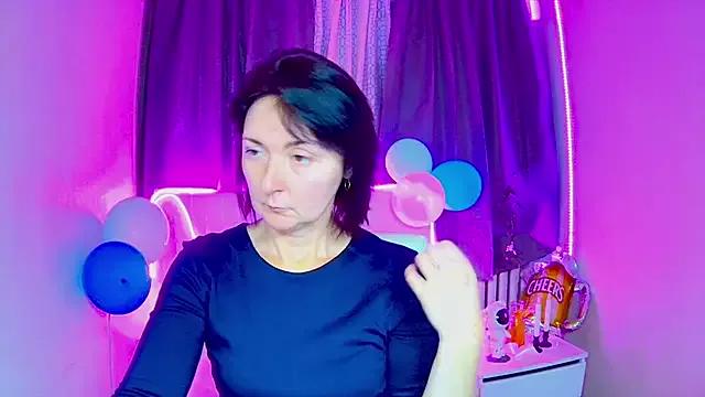 VivianGuchih from StripChat is Freechat