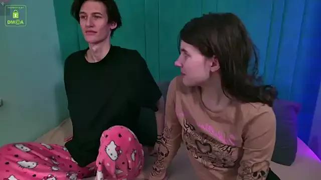 ViviaraNGendy webcams show profile image 