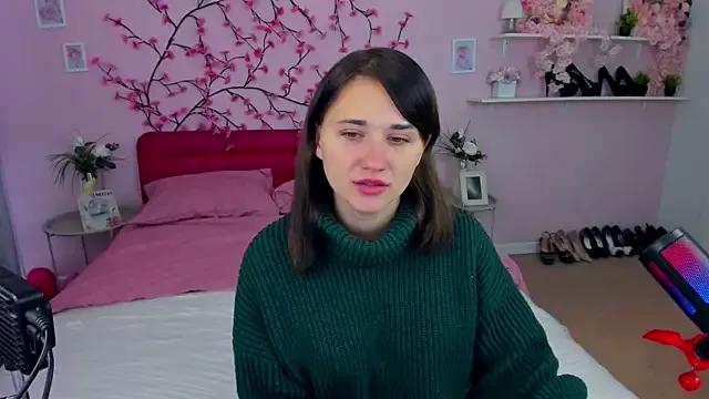 VivienSquare from StripChat is Freechat