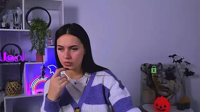 Explore our live girls sluts from our Custom and Multi clubs and checkout exclusive access to highly interactive content, such as shape, hair, titties, pussy type and many more.