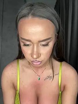 Explore our live girls sluts from our Custom and Multi clubs and checkout exclusive access to highly interactive content, such as shape, hair, titties, pussy type and many more.