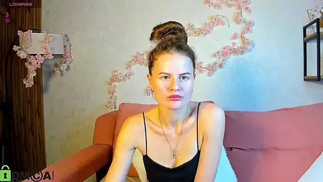Explore our live girls sluts from our Custom and Multi clubs and checkout exclusive access to highly interactive content, such as shape, hair, titties, pussy type and many more.