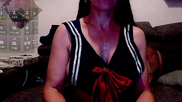 wawarruis from StripChat