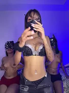 WE_3FOXXX webcams show profile image 