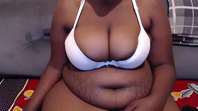wealthypearl from StripChat is Freechat