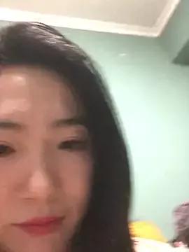 weiweiya-00 from StripChat