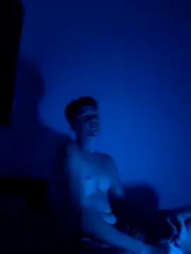 wellzito_ from StripChat