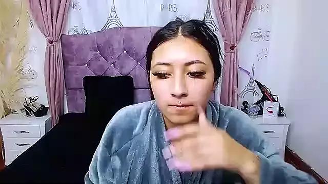 Wendy-13 from StripChat is Freechat