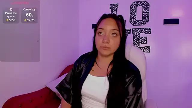 Explore our live girls sluts from our Custom and Multi clubs and checkout exclusive access to highly interactive content, such as shape, hair, titties, pussy type and many more.