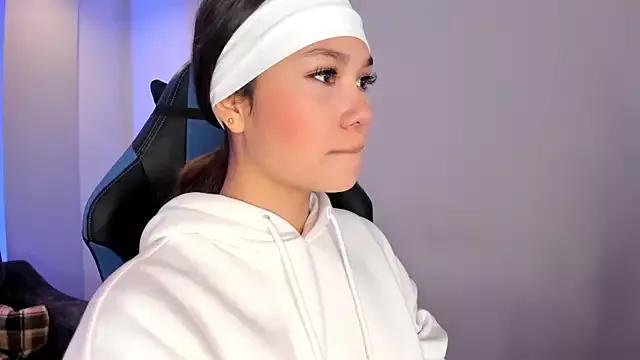 Explore our live girls sluts from our Custom and Multi clubs and checkout exclusive access to highly interactive content, such as shape, hair, titties, pussy type and many more.