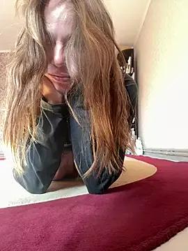 WhiteLissa_Xx from StripChat is Freechat