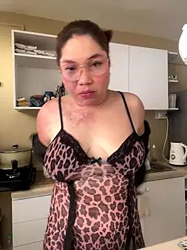 WhiteWomen from StripChat is Freechat