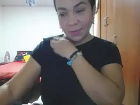 Explore our live girls sluts from our Custom and Multi clubs and checkout exclusive access to highly interactive content, such as shape, hair, titties, pussy type and many more.