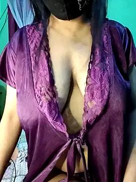 Wild_Shemi from StripChat is Freechat