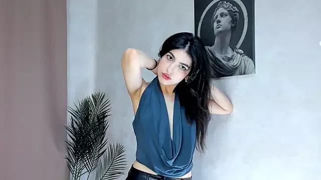 Explore our live girls sluts from our Custom and Multi clubs and checkout exclusive access to highly interactive content, such as shape, hair, titties, pussy type and many more.