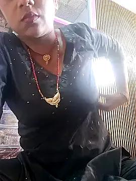 wildradha from StripChat is Freechat