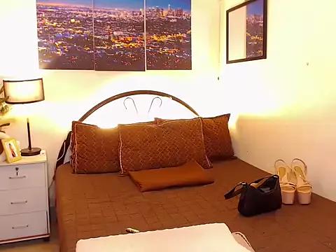 WILDROXIE webcams show profile image 