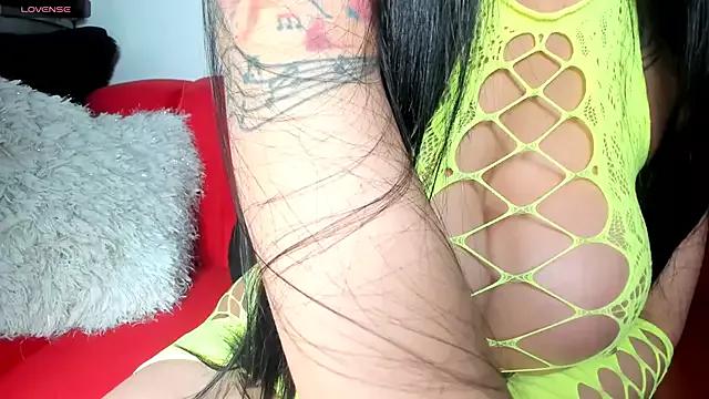 willow_boobs from StripChat