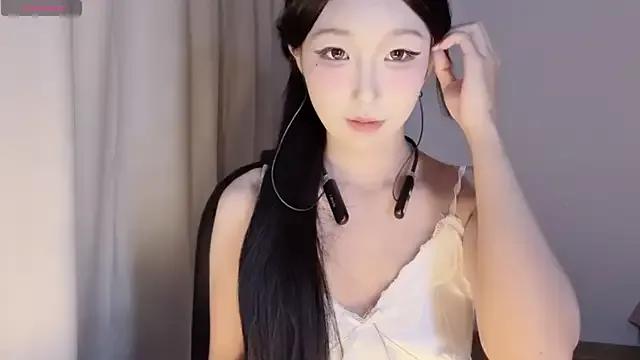 Winnie666- from StripChat is Freechat
