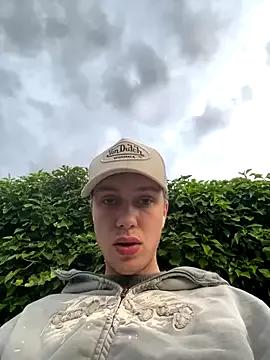Wommeland from StripChat
