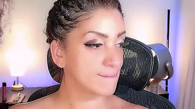 Wonderful_Woman from StripChat is Freechat