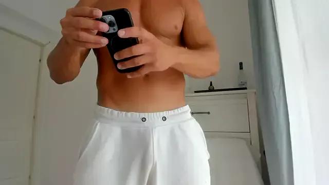 woolfiie from StripChat