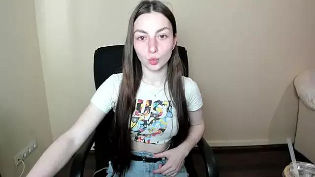 Explore our live girls sluts from our Custom and Multi clubs and checkout exclusive access to highly interactive content, such as shape, hair, titties, pussy type and many more.
