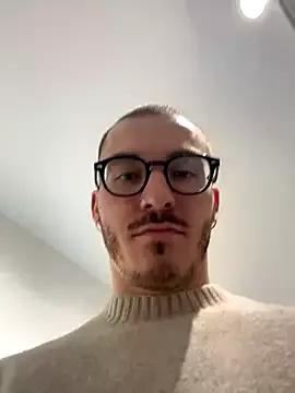 xAaronx9095 from StripChat