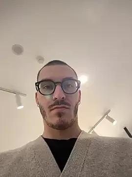 xAaronx9095 from StripChat