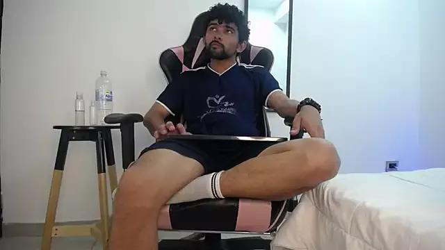 XanderMillers from StripChat is Freechat