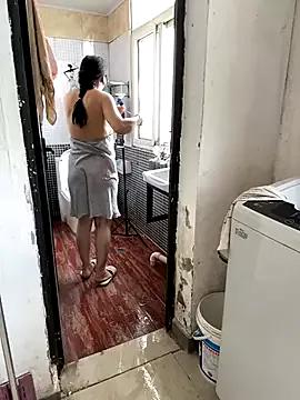 xiiuuff18 from StripChat