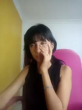 xoxo_milk from StripChat