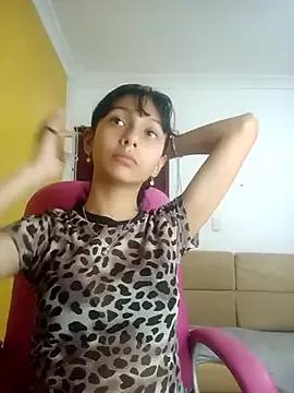 xoxo_milk from StripChat