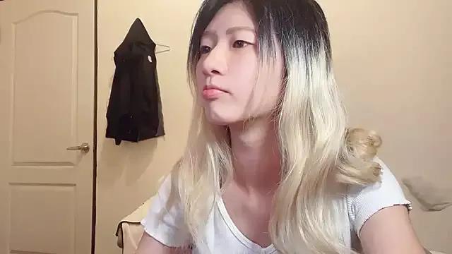 xu9920 from StripChat