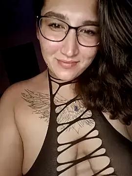 Xx-MissMira-xX from StripChat is Freechat