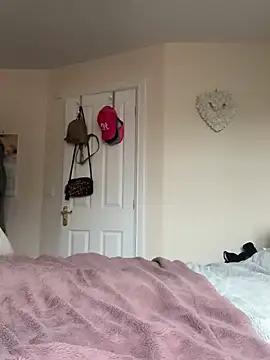 xxcurvyjessiexx from StripChat is Freechat