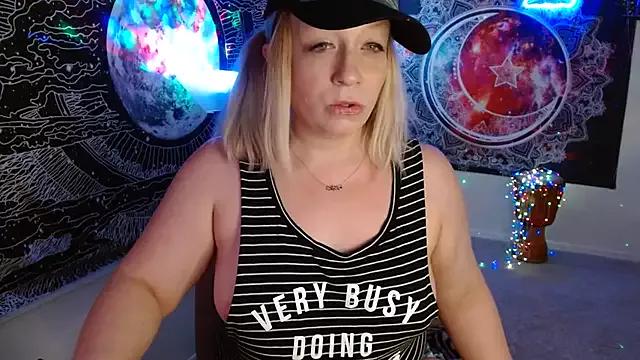 XxMs_StarzxX from StripChat is Freechat