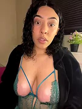 Explore our live girls sluts from our Custom and Multi clubs and checkout exclusive access to highly interactive content, such as shape, hair, titties, pussy type and many more.